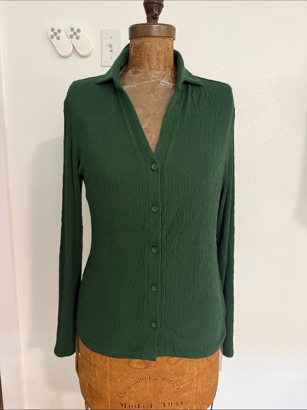 Kim & Cami Emerald Green Button-Down Collared Top
